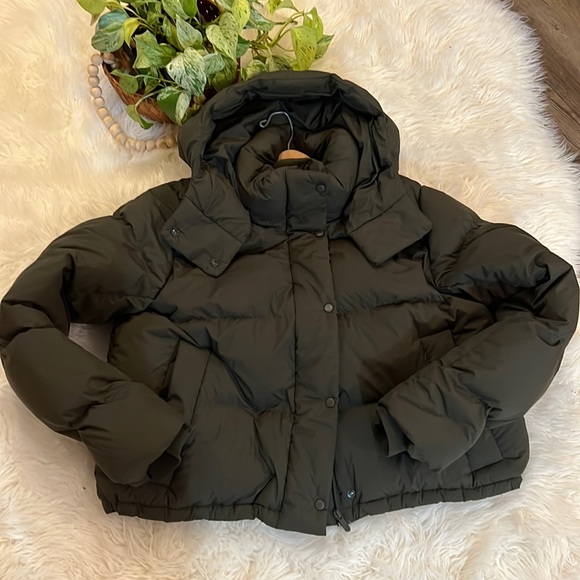 Lululemon Green Wunderpuff Cropped Coat - Picture 1 of 3